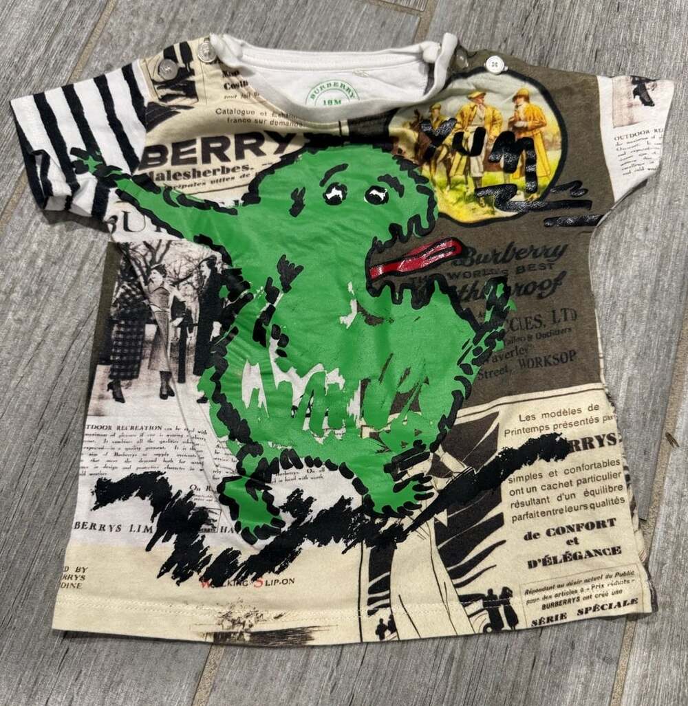 Burberry Newspaper Graphic T-Shirt Size 18M Multicolor Cotton